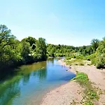 In Slaurent-la-vernede Nyaraló *