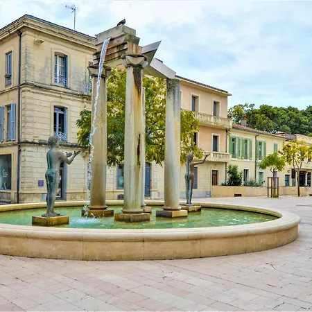 In Slaurent-la-vernede Holiday home